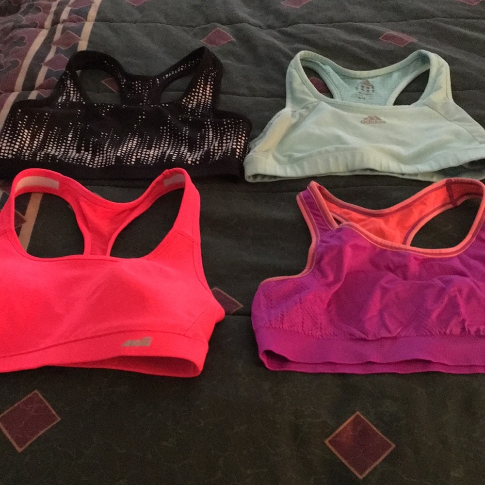 Sport bra bundle size medium